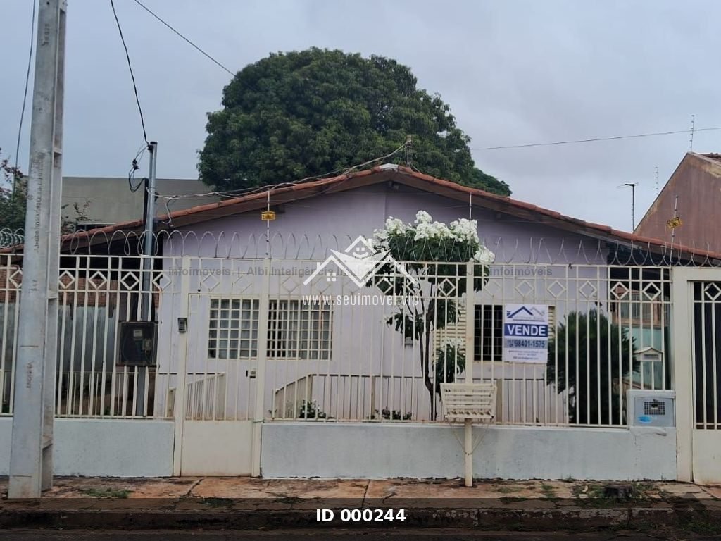 Casa com suíte e quintal - aceita permuta